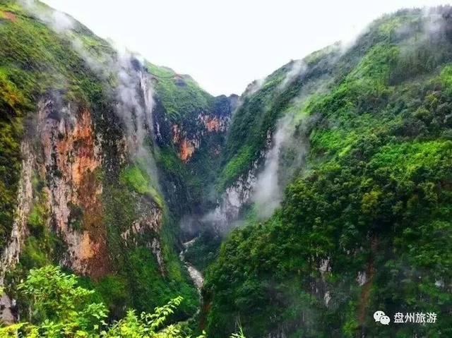 女性“分泌物”出现这4种情况，或说明疾病“来袭”，需及时就医